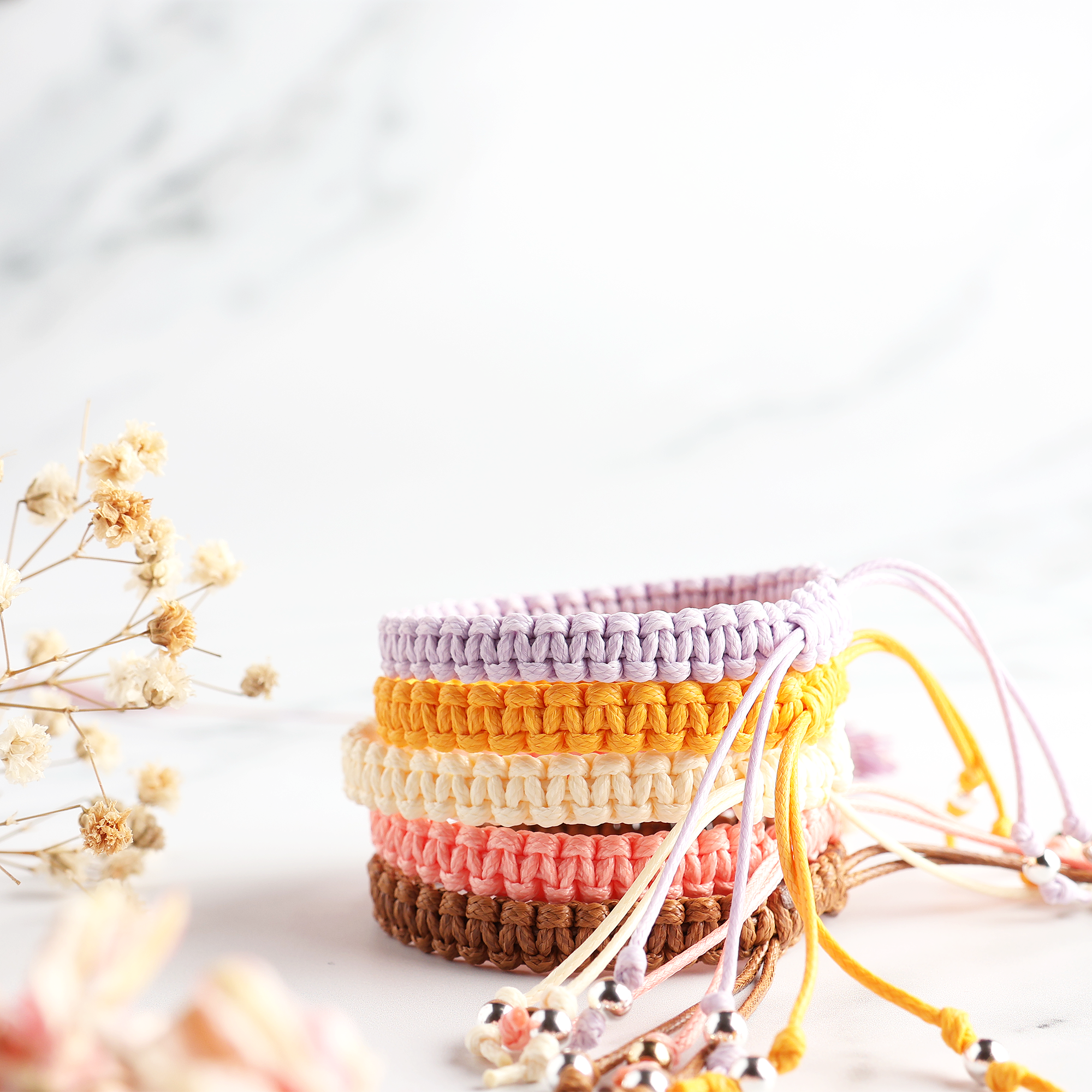 31 Macramé Bracelet Free Patterns & Tutorials • Made From Yarn